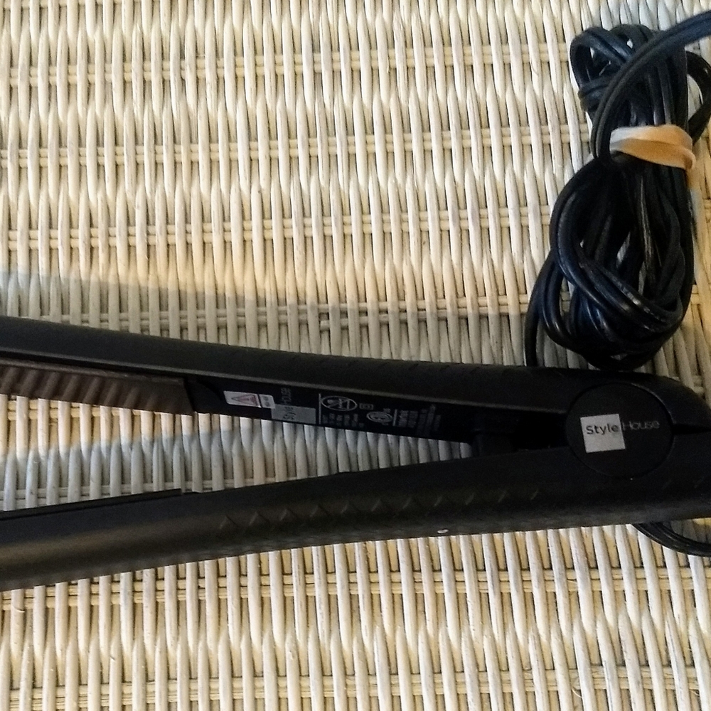 STYLE HOUSE FLAT IRON